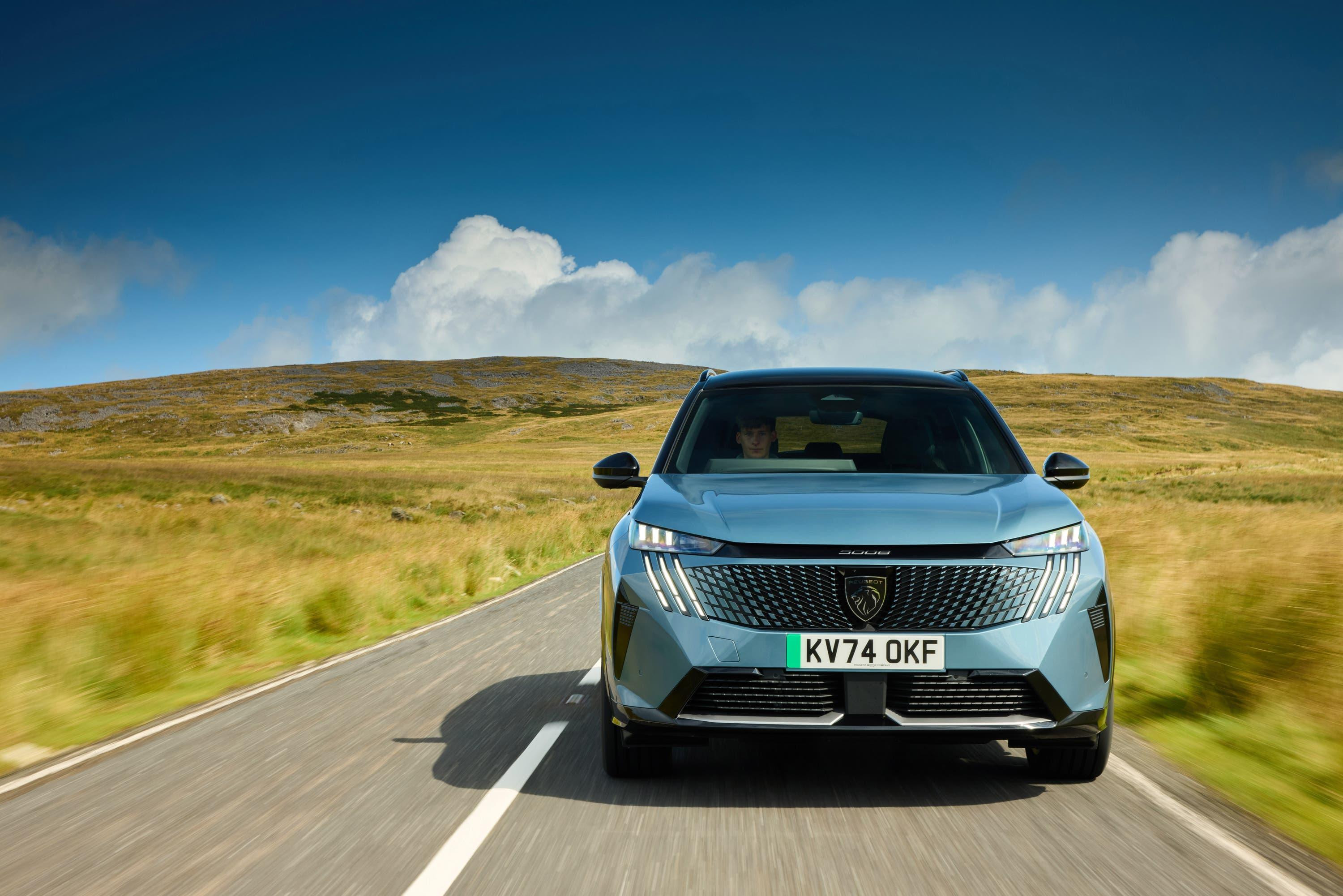 Review: Peugeot e-5008